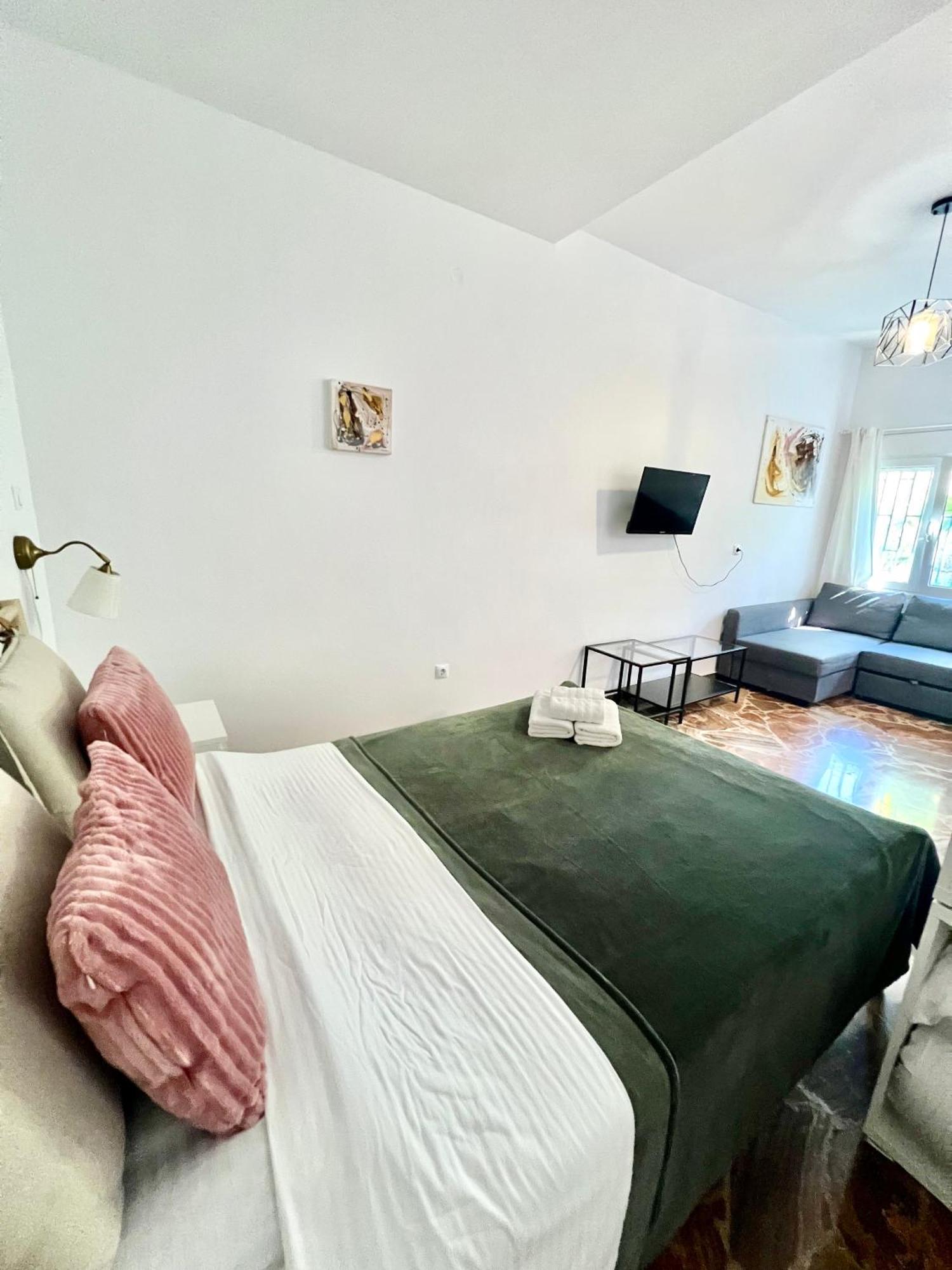 אתונה Sky Inn With Great Location Wonderful Acropolis View In Neos Kosmos מראה חיצוני תמונה